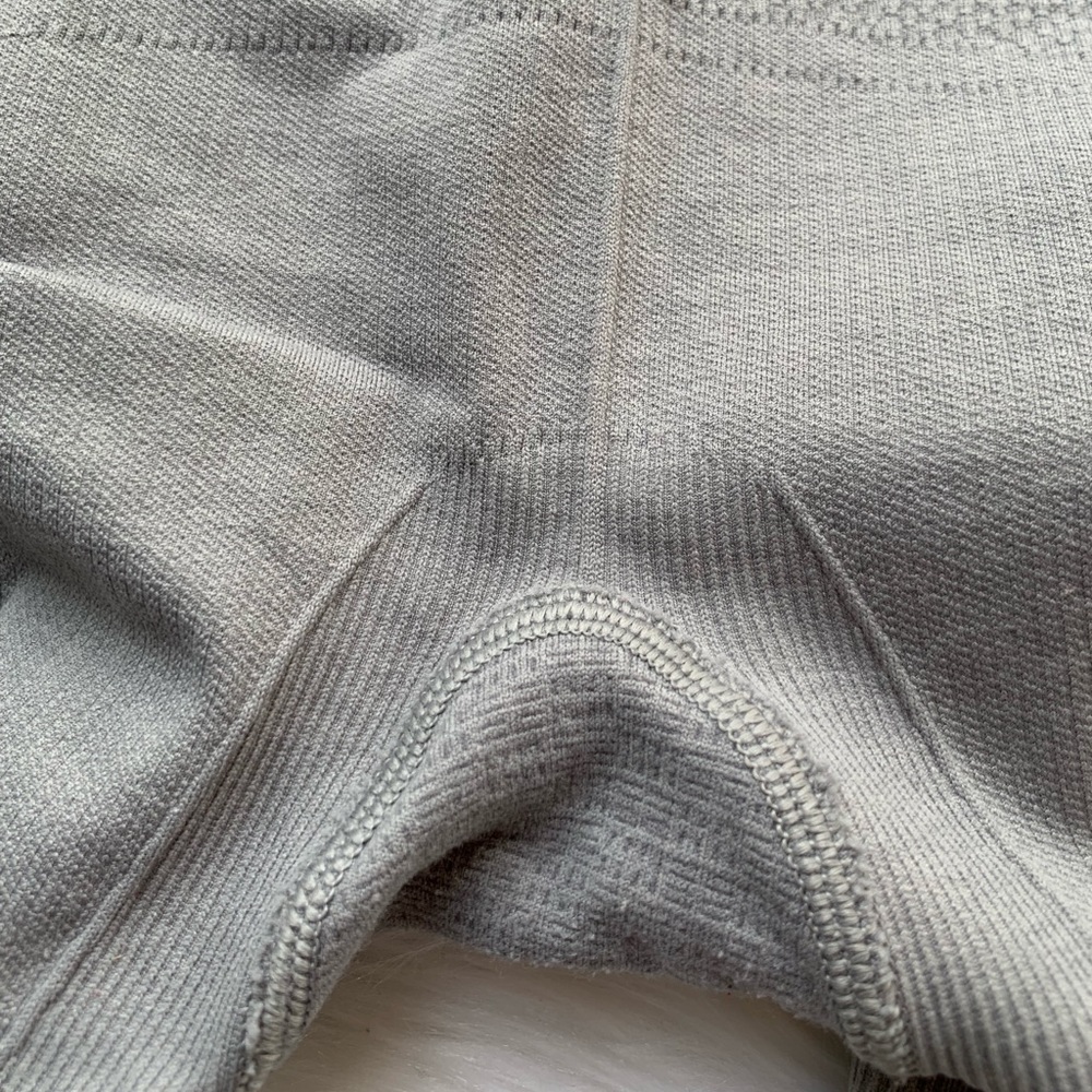 ❌SOLD❌ Lululemon Ebb to Street Pant 6 Gray - Picture 6 of 8
